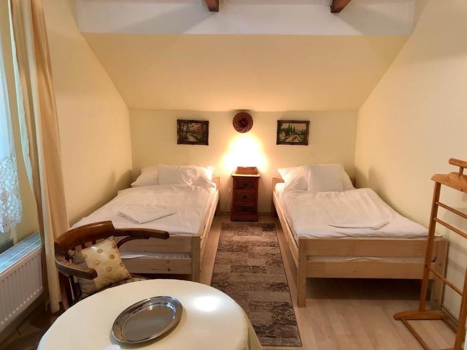 Talizman Etterem Panzio Hotel Miskolc Buitenkant foto